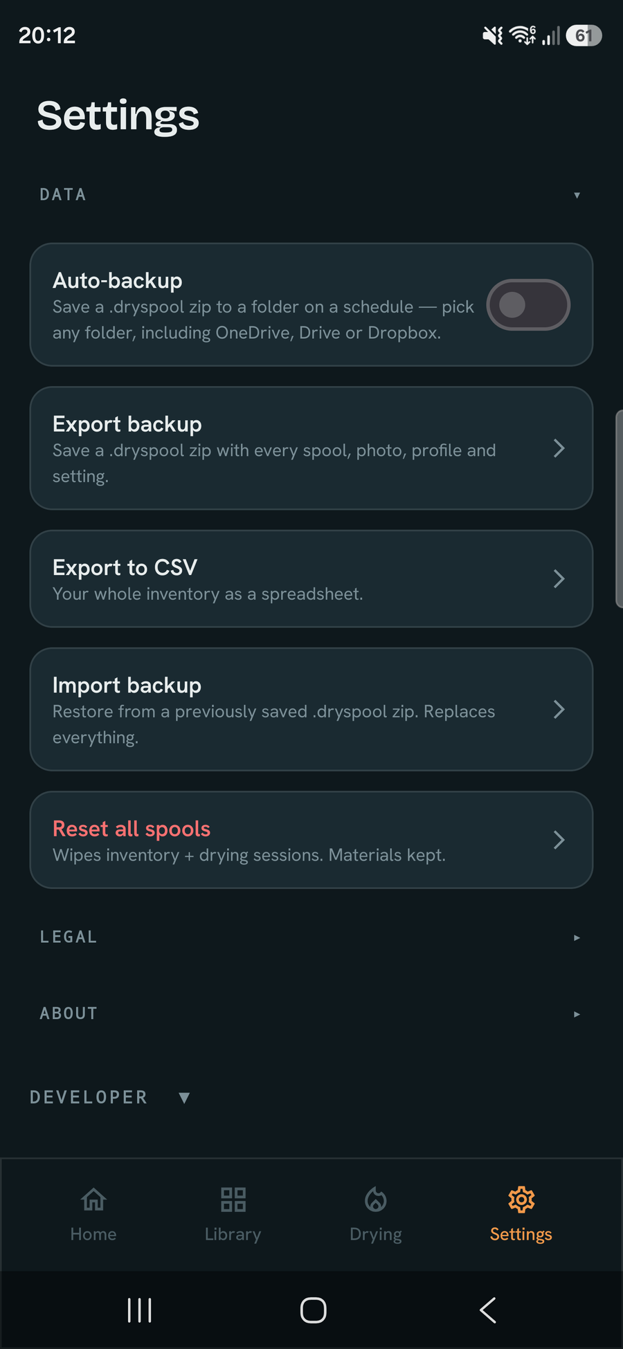 Data settings: automatic backup to a folder you choose, export a .dryspool backup, export to CSV, import backup, reset